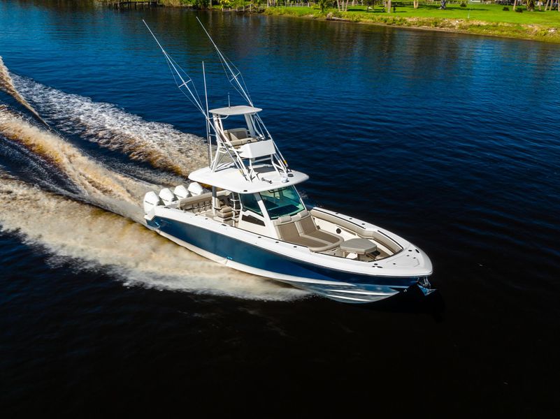 2022 Boston Whaler 380 Outrage