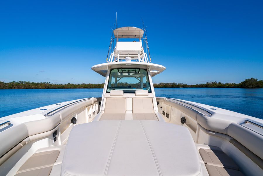 2022 Boston Whaler 380 Outrage