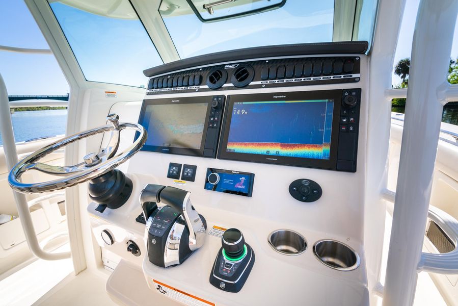 2022 Boston Whaler 380 Outrage