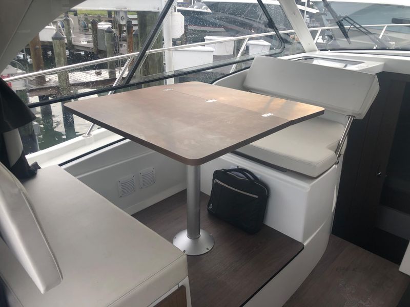 2020 Beneteau Antares 9