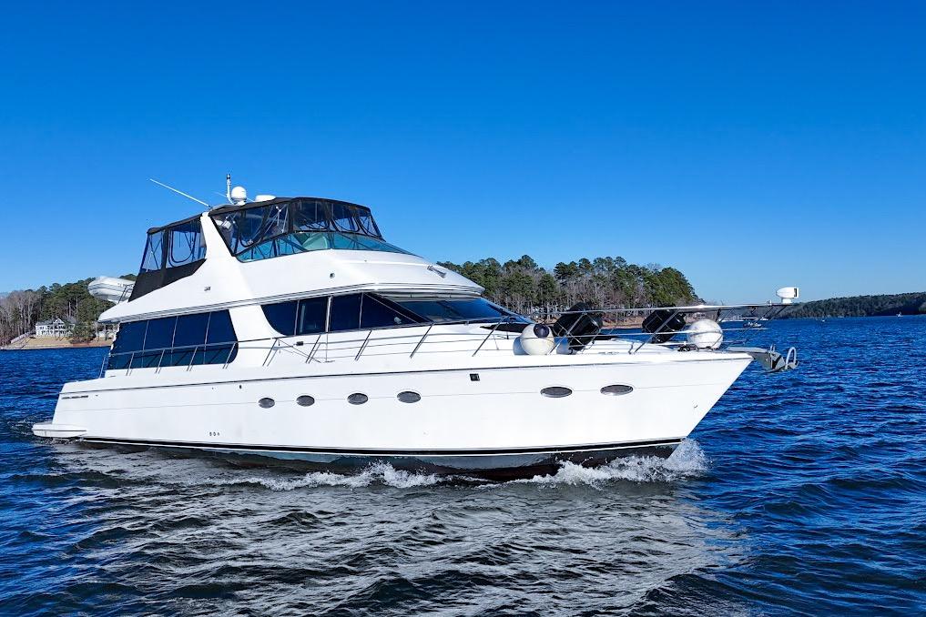 Carver 570 Voyager Pilothouse