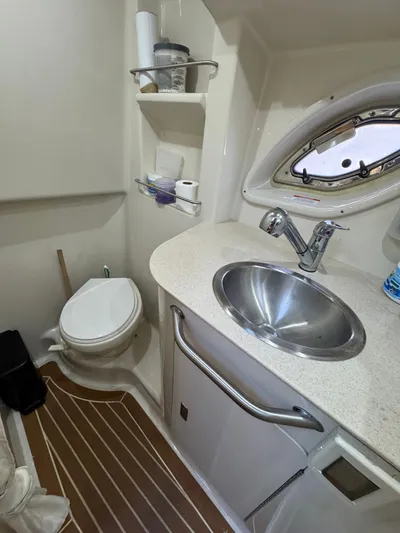 Pura Vida Yacht Photos Pics Sea Ray 330 Sundancer 2011 bathroom with sink and toilet.