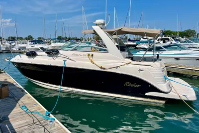 Rinker Fiesta Vee 300