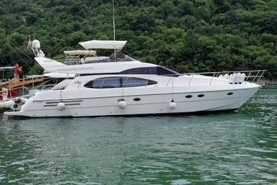 Azimut 58