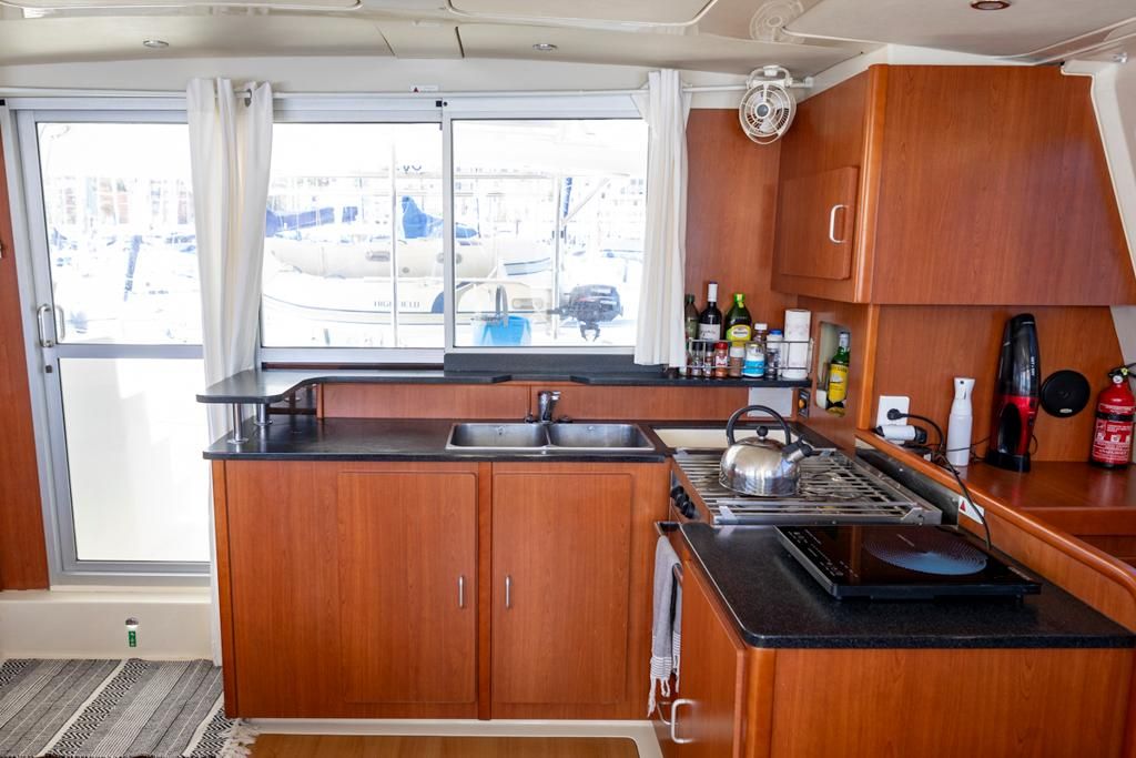 2013 Leopard 42 