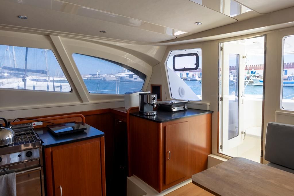 2013 Leopard 42 