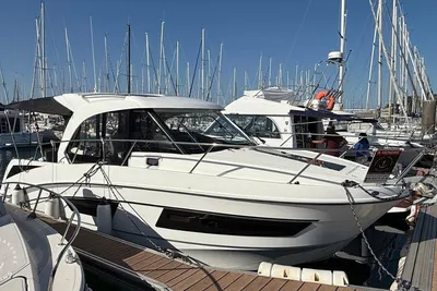 2023 Beneteau Antares 9 OB