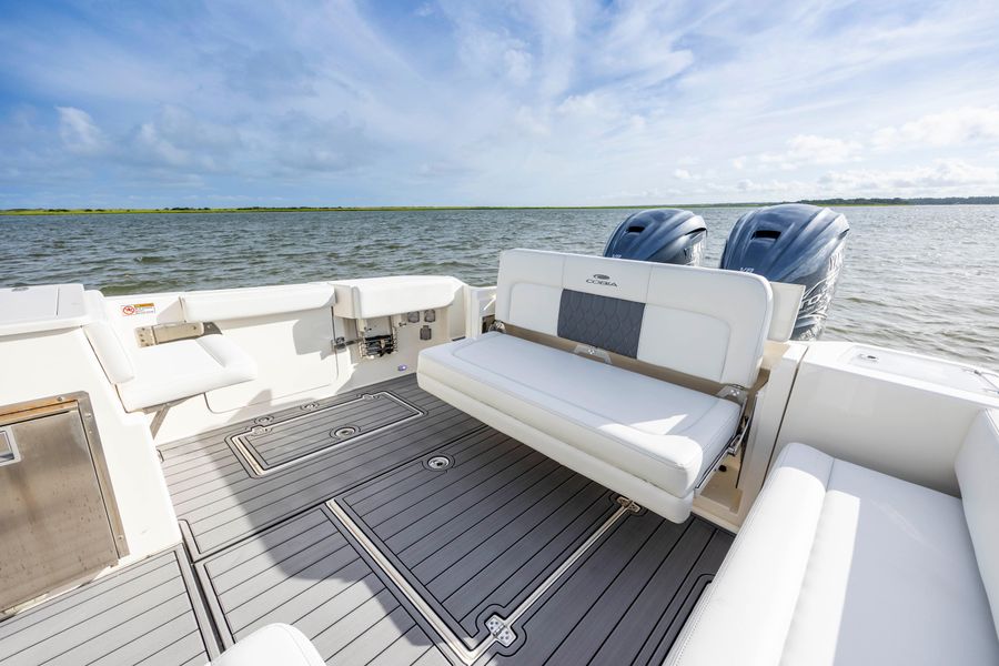 2021 Cobia 330 Dual Console