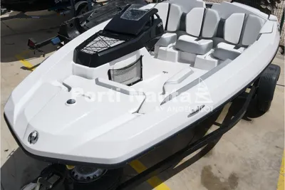 2018 Scarab G156