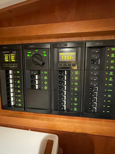 Silver Lining Yacht Photos Pics BC 34O