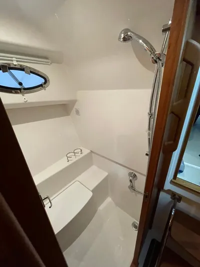 Silver Lining Yacht Photos Pics BC 34O