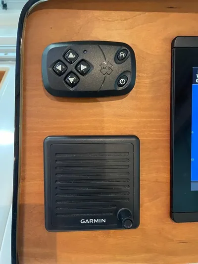 Silver Lining Yacht Photos Pics BC 34O