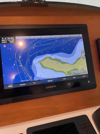 Silver Lining Yacht Photos Pics BC 34O