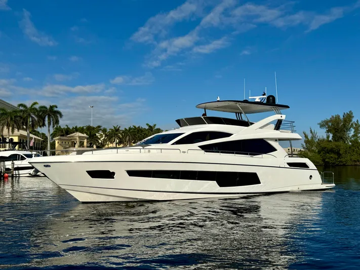 Rapallo V Yacht Photos Pics 