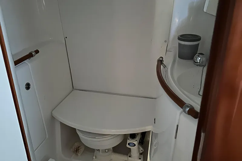 Phase II Yacht Photos Pics 