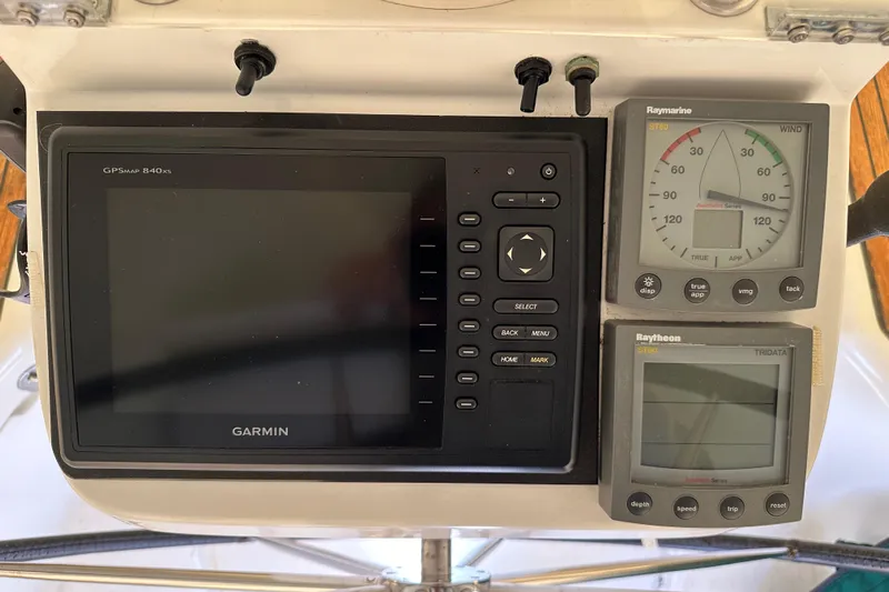 Phase II Yacht Photos Pics 