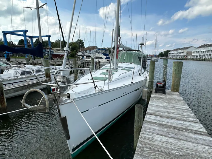 Phase II Yacht Photos Pics 