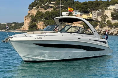 Sea Ray 370 Venture