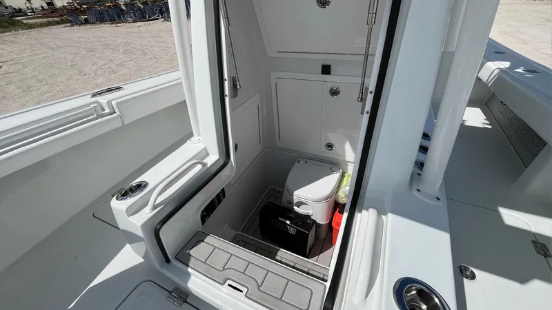 26 Barker 2022 Yacht Photos Pics Barker 26 Open - Head