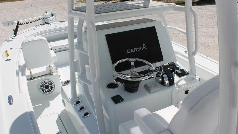 26 Barker 2022 Yacht Photos Pics Barker 26 Open - Helm Console