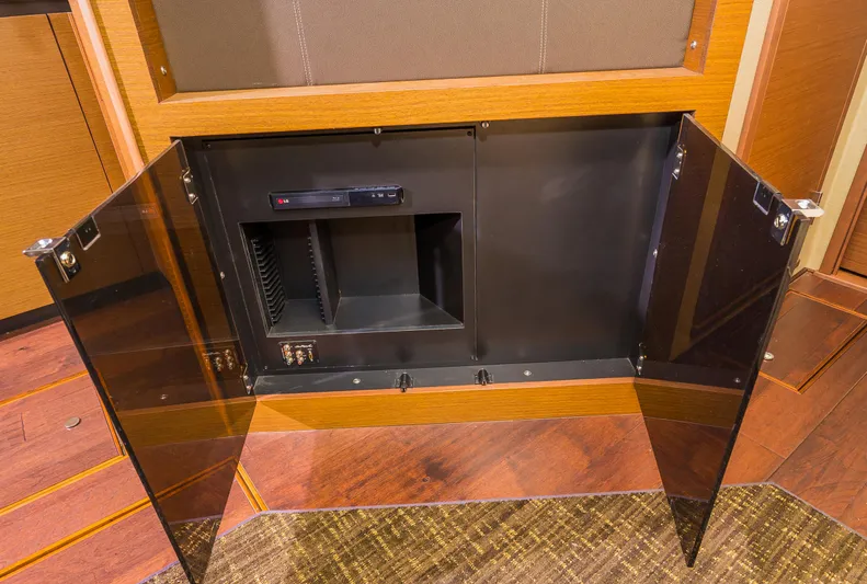 Trinity Yacht Photos Pics 