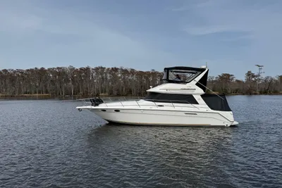 Sea Ray 370 Sedan Bridge