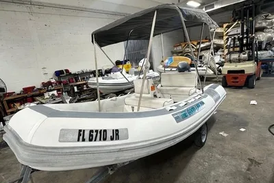 Novurania DL 400