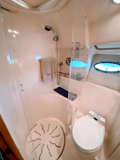 Cap & Dan Yacht Photos Pics 