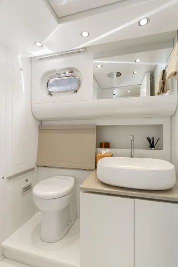 Yours Yacht Photos Pics 