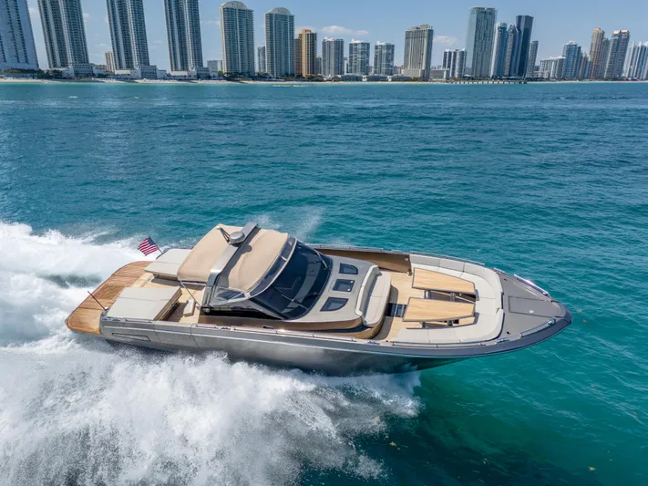 Yours Yacht Photos Pics 