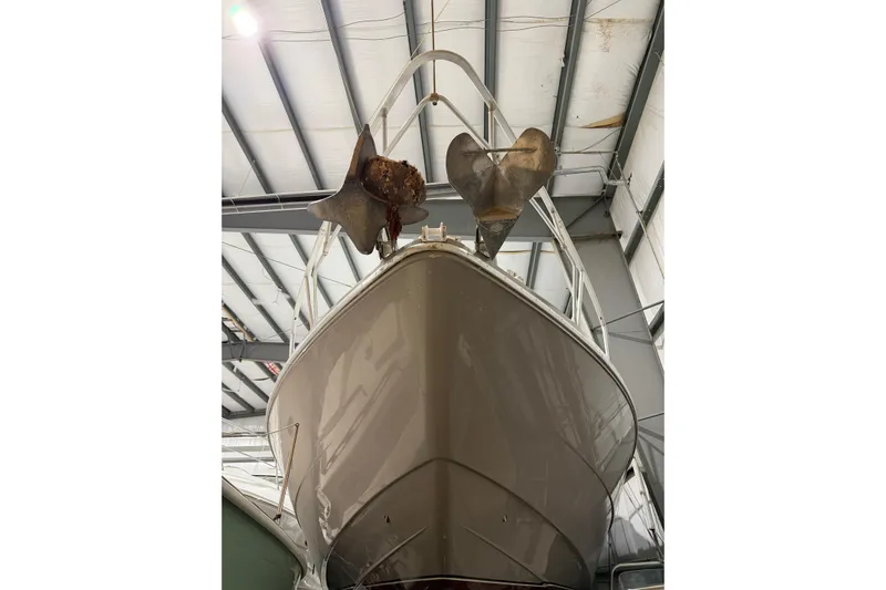  Yacht Photos Pics 1994 Ferretti Yachts 185 Fly in a warehouse, viewed from below.