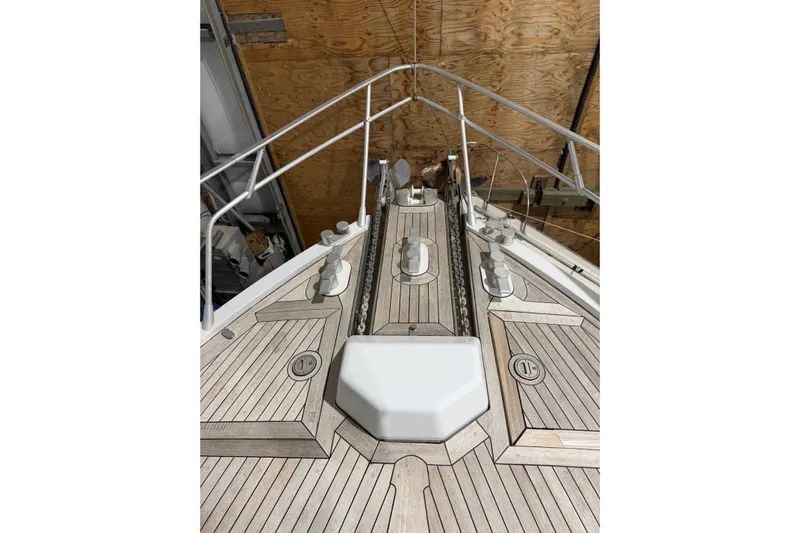  Yacht Photos Pics Bow view of 1994 Ferretti Yachts 185 Fly with teak decking and railings.