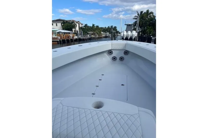  Yacht Photos Pics 2023 Conch 41 Center Console boat with spacious deck and modern design.