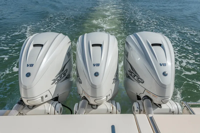  Yacht Photos Pics Triple Yamaha V8 outboard engines on a 2019 Grady-White Freedom 375 boat.