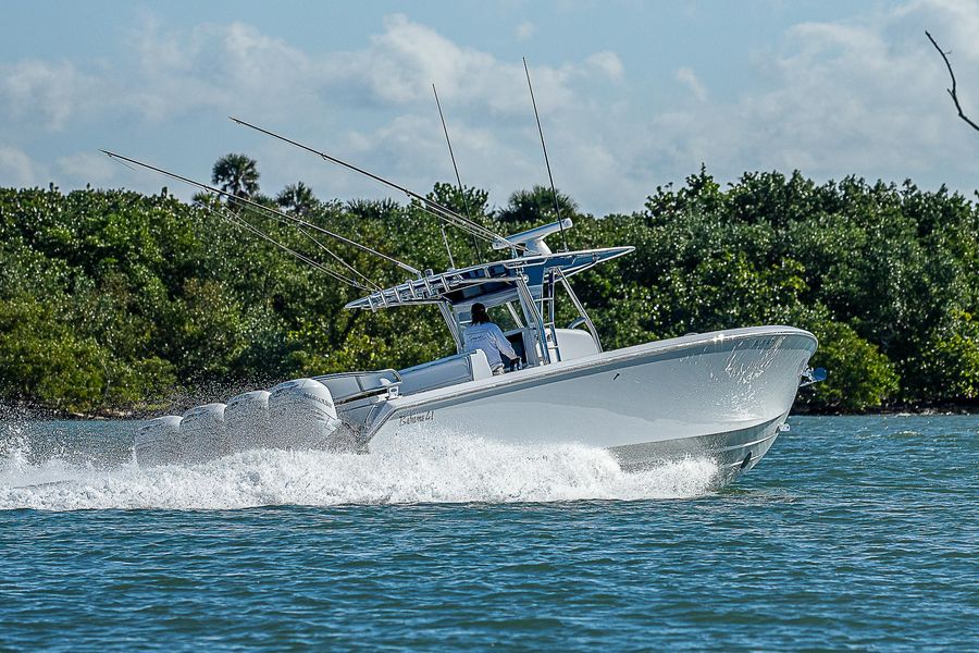 2016 Bahama 41