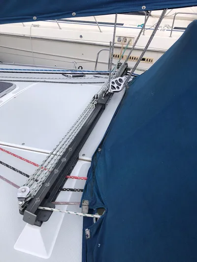 Papa Bob Yacht Photos Pics Sailboat rigging on a 1996 Catalina 42 MkII with blue canvas cover.