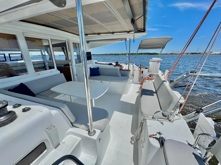 Sea SeÑora Yacht Photos Pics 