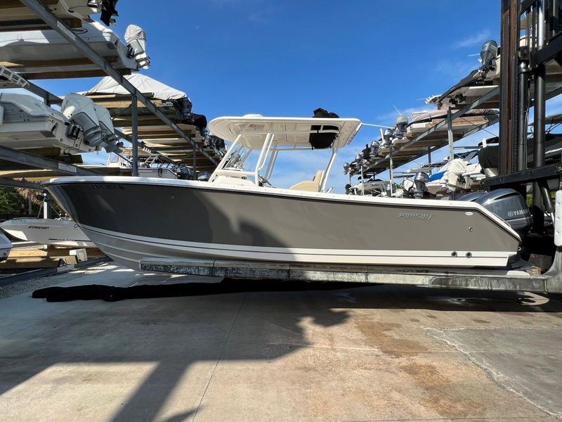 2017 Pursuit C 280 Center Console