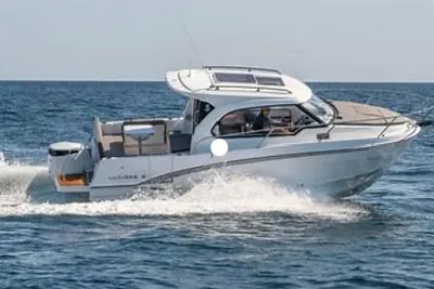 2022 Beneteau Antares 8 OB