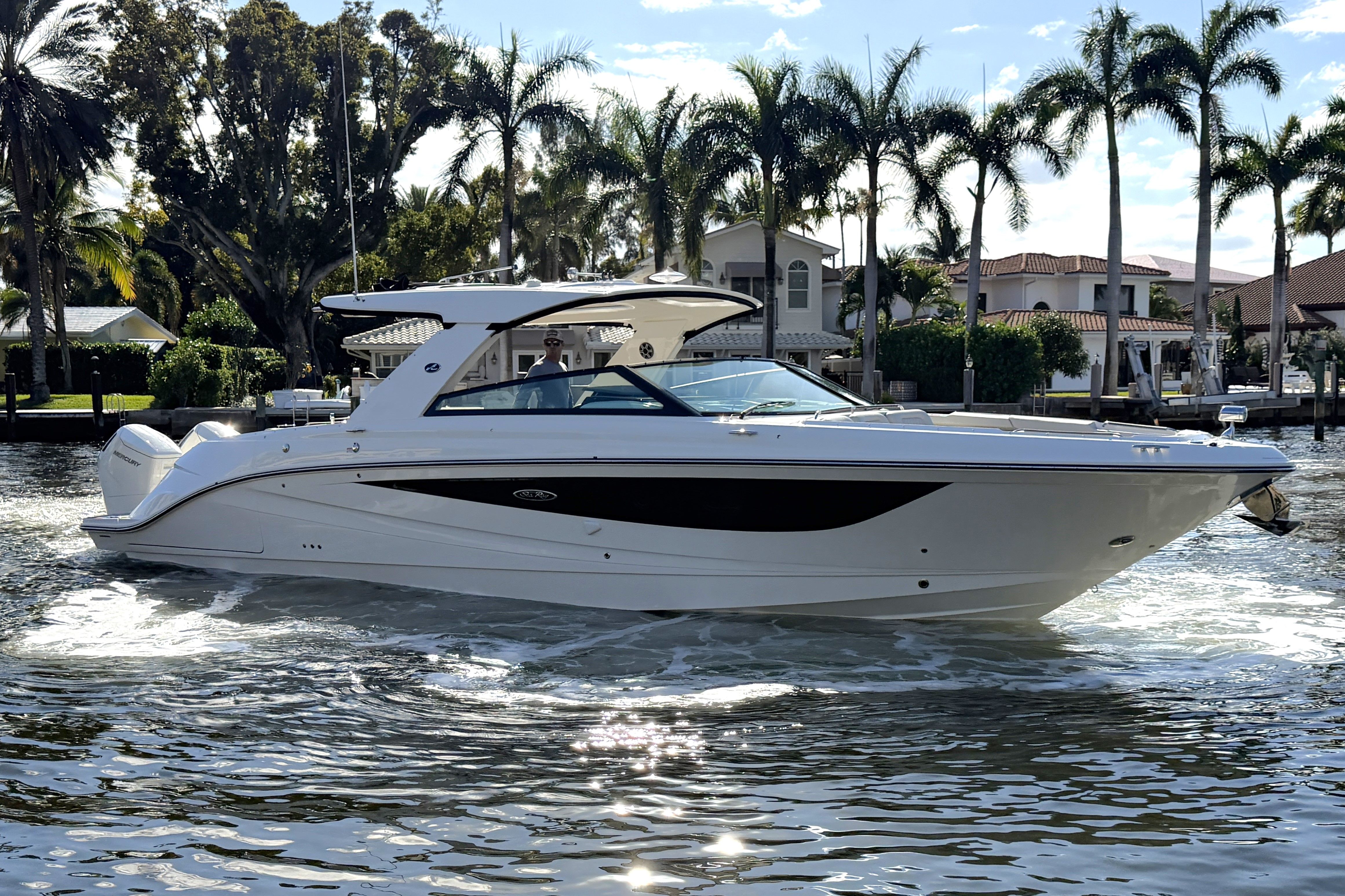 Sea Ray SLX 400 Outboard