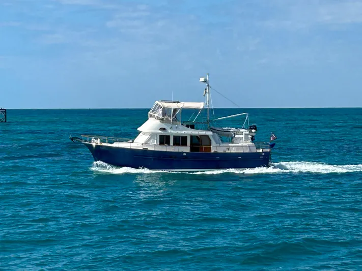 Blue Yacht Photos Pics 
