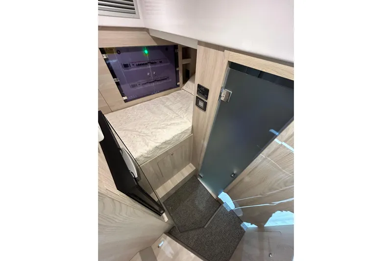  Yacht Photos Pics Interior of 2024 Azimut Fly 68 yacht, featuring modern design and sleek finishes.