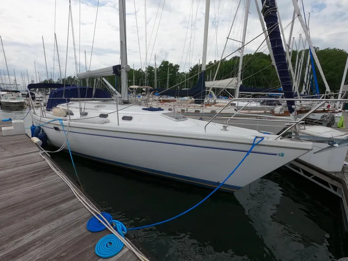 Brisa Surena Yacht Photos Pics 