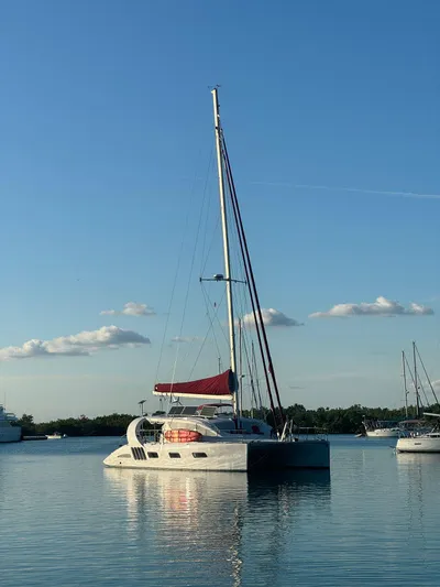 Maisie Yacht Photos Pics 