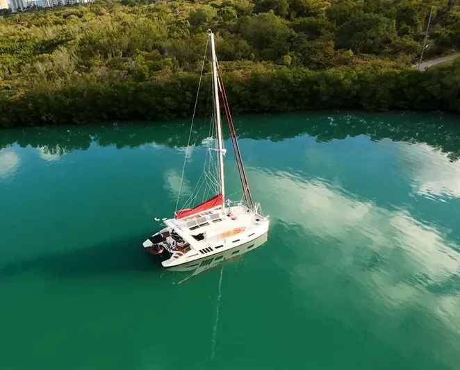 Maisie Yacht Photos Pics 