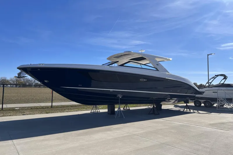 Slx 400 Yacht Photos Pics 