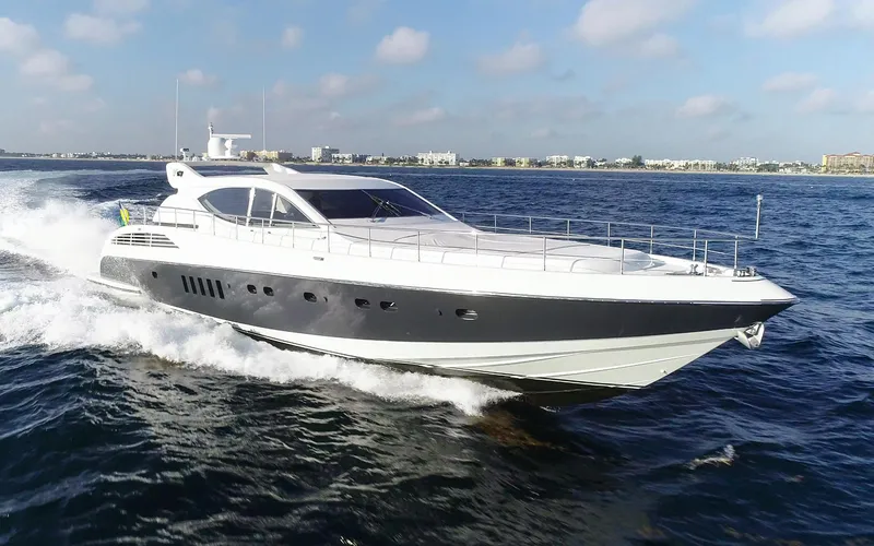 Dolce Vita II Yacht Photos Pics 