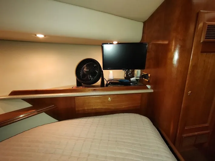 Reel Time Yacht Photos Pics 