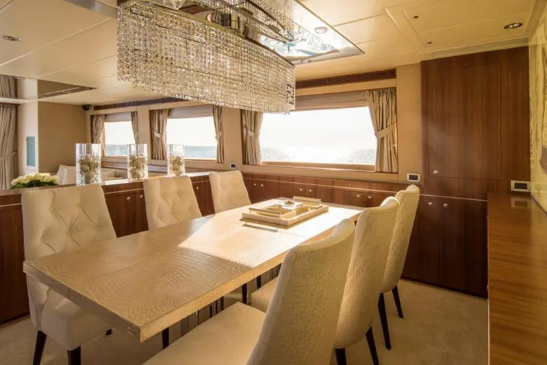 Mr & Mrs Smith Yacht Photos Pics Main deck dining area