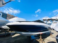 2023 Sea Ray SDX 250 Outboard